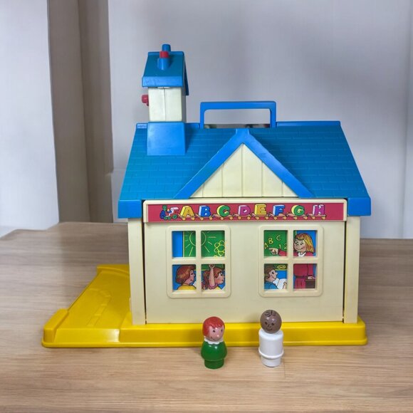 Vintage 1989 Spectra My Little Schoolhouse Carry Along Playhouse & 2 Figures - Picture 11 of 15